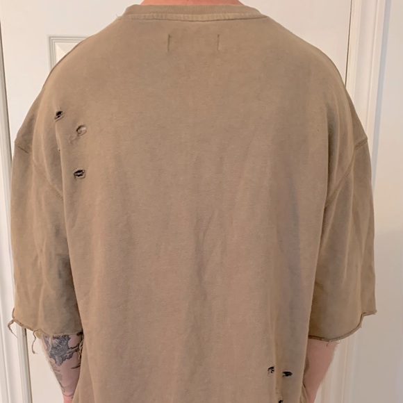 Forever 21 Men’s Relaxed Fit Sweatshirt - Picture 2 of 2